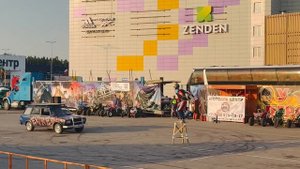 Прыжок через тачку