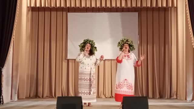 Дуэт: Анна Федорова и Оксана Портнягина, Шипуновский район, село Родино (Родинский СДК)