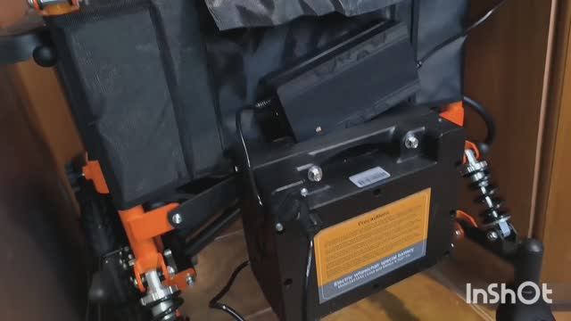 Мощная коляска, но 18+ (A powerful stroller, but 18+). Скутеры для инвалидов. Mobility scooter.