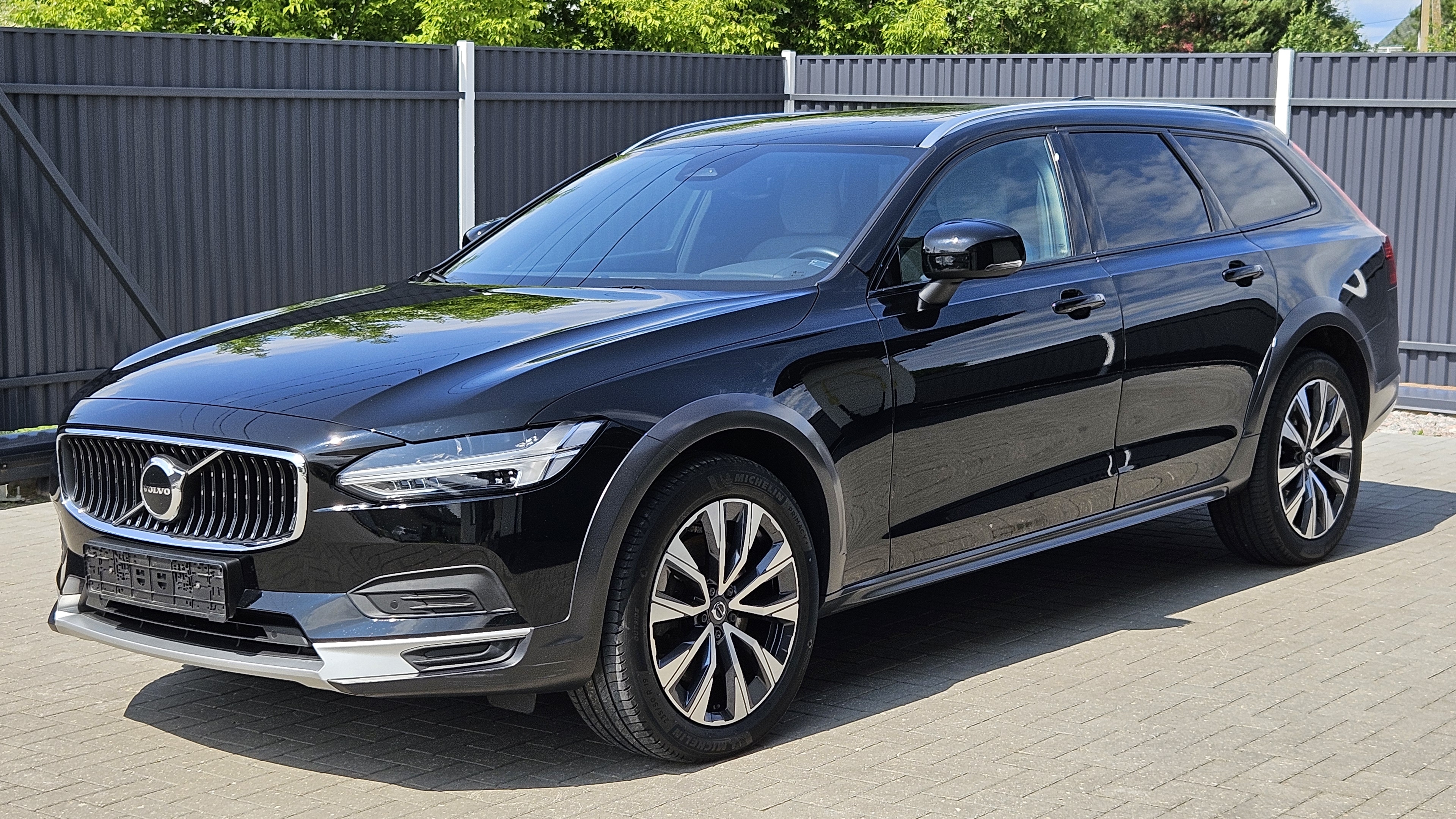 Volvo V90 Cross Country 2022! B4 AWD 2.0 дизель 197 hp. 8AT!  Harman/Кardon, панорама, фаркоп и т.д.