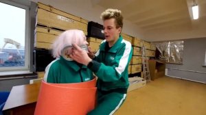 BRUNOЭКСТРЕМАЛЬНЫЕ КАМУФЛЯЖНЫЕ ПРЯТКИ ОТ ИГРЫ В КАЛЬМАРА