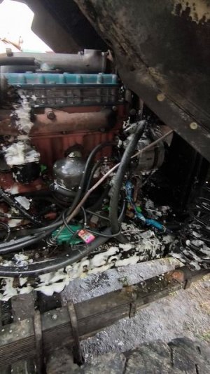 Отмываем двигатель средством азелит