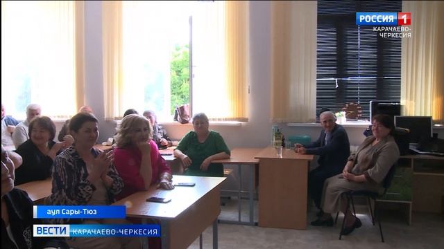 Выпускники школы аула Сары-Тюз собрались вместе 40 лет спустя