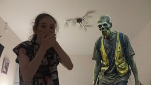 На нас напали зомби 😱😨!