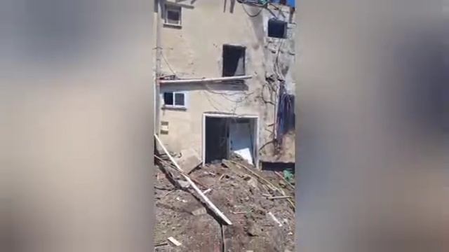 ‼️🇮🇷🇮🇱 Удар иранского БПЛА по жилому дому в Израиле — тревога в Бейт-Шеане