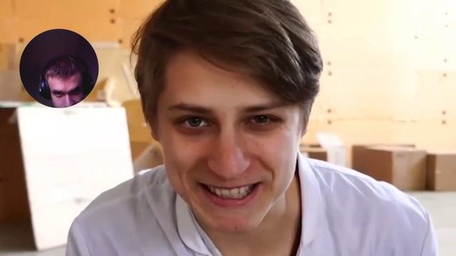 реакция на мамикса  шар из фольги