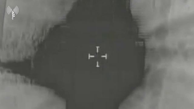 Уничтожение на земле еще 3 иранских истребителей F-14 Tomcat ударами израильской авиации.  Не ис...