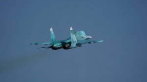 Су-34 ударил по пункту временной дислокации ВСУ. Лучшее видео из зоны СВО