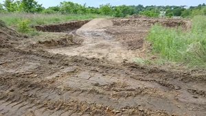 Подготовка участка под строительство.