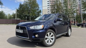 Mitsubishi Outlander XL 2011 год, полный привод, 182000 км, в максимальной комплектации Ultimate.