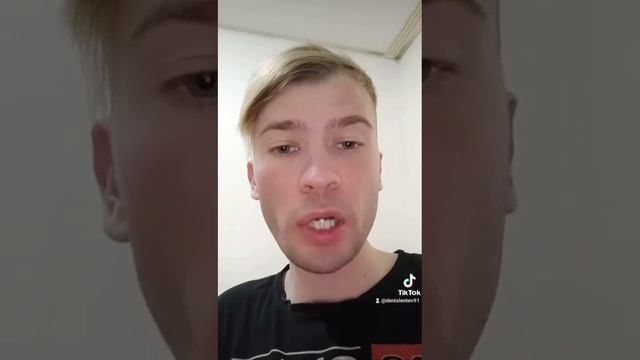 Паренек записывал видео с призывами выслеживать и ловить сотрудников ФСБ, и тут постучали в дверь