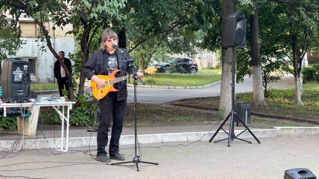 Бог есть Любовь, Когда целуем Русский Флаг - Госпиталь Бурденко