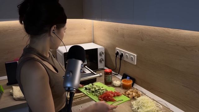 059. АСМР готовлю шаурму смотреть онлайн