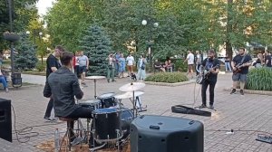 Бульвар Пушкина в Донецке 
Песни Виктора Цоя