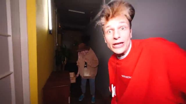 БРУНО - BRUNO -ОЧЕНЬ СТРАШНАЯ ИГРА ROBLOX DOORS В РЕАЛЬНОЙ ЖИЗНИ! смотреть онлайн