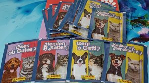 Наклейки Panini Кошечки или собачки.