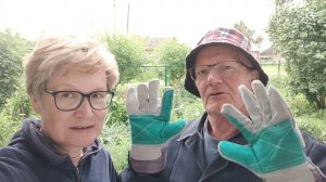 Внеплановое крыльцо, внеплановые дожди, внеплановый ежик... Жизнь в деревне. Июнь 2025