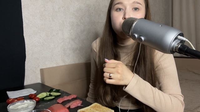 081. АСМР итинг красной рыбы смотреть онлайн