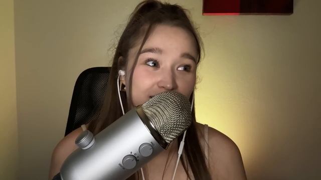 018. АСМР Болталка близким шепотом (про розыгрыш квартиры, АСМР пародию на меня, сериалы и т. д.) смотреть онлайн