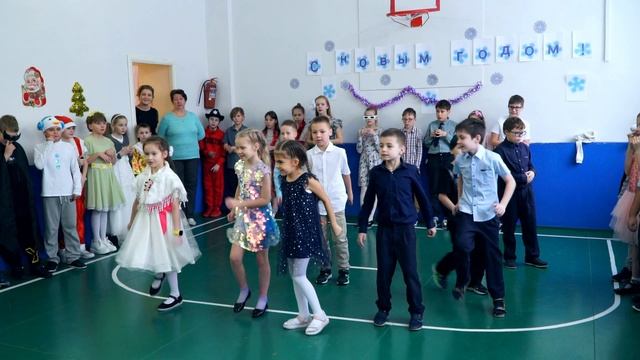 Школа  Spanga, Новый год 2021-22.  Пермь.