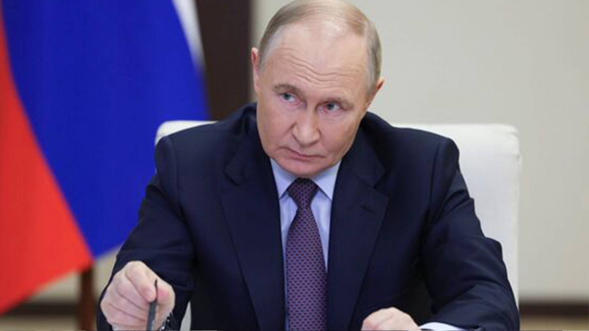 «Все что угодно, кроме правды»: Путин жестко раскритиковал старые учебники истории