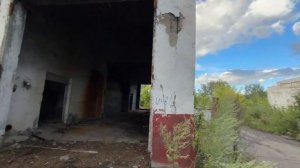 Заброшенная птицефабрика. Когда-то здесь нашли труп. Жуткое место.