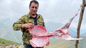 Готовлю ужин из баранины с пастухом! Прекрасная жизнь в горах