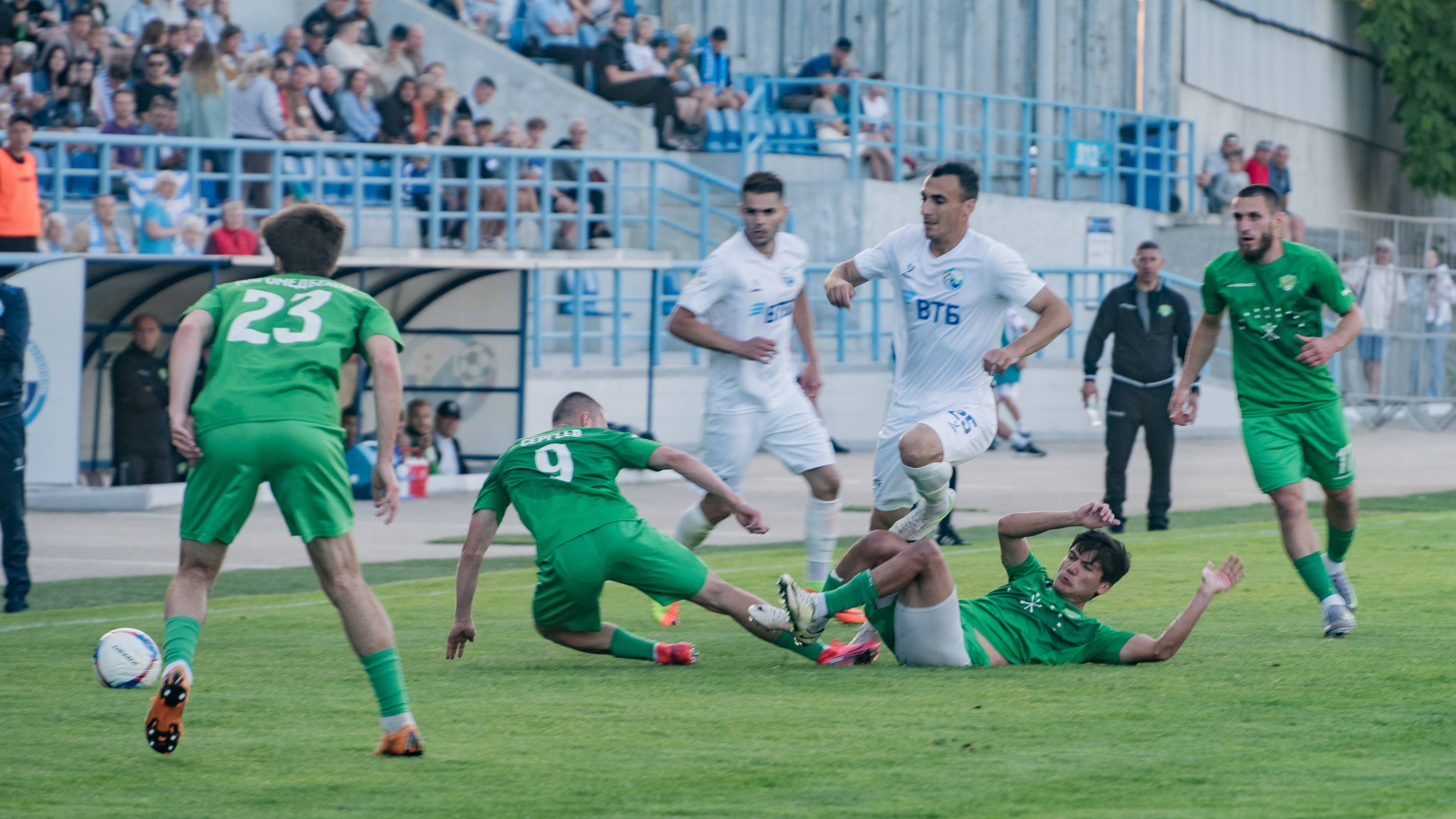 LEON - Вторая лига Б, 15-й тур. «Севастополь» – «Дружба» (Майкоп) 2:1. Видеоозор матча