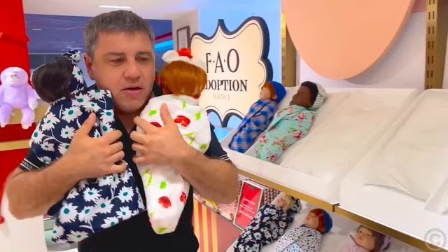 Настя_выбирает_подарки на день рождения для ...Эвелин