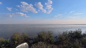 Ждем фаркоп на Урал. Прошел 1 день стоянки в степи.