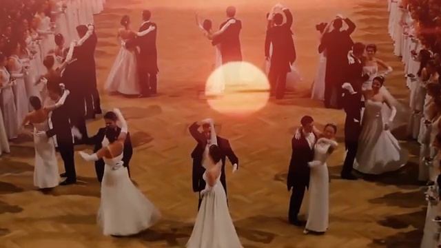"Московский вальс"(муз. П.Толмачева, сл. С.Борисова) - поют Сергей Стёпин и Лариса  Косарева