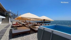Крым Ялта пляжи Интурист, Sky Beach  сегодня 22 июня 2025. Обстановка на пляже, море и погода