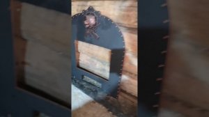 Жутко мощная банная печь, с кирпичным щитком и кирпичной трубой