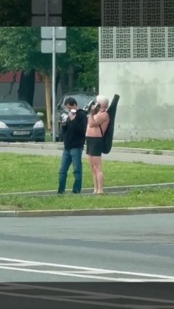 У вас нет времени и возможности заниматься спортом?Тогда посмотрите на этого мужчину из Москвы.