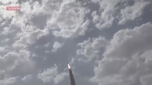 🇮🇷Агентство "Tasnim" опубликовывало кадры запуска ракет нового поколения «Хайбар» в рамках 20-й во