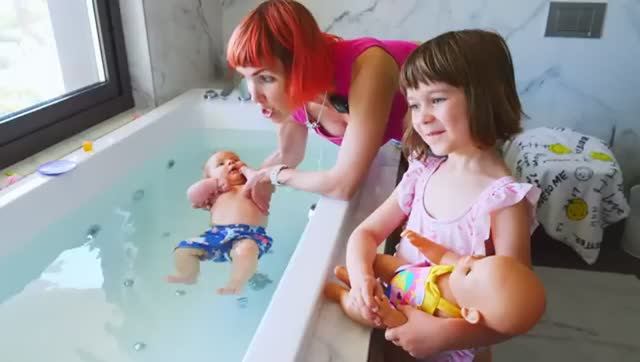 Детские Игры на воде с куклами
