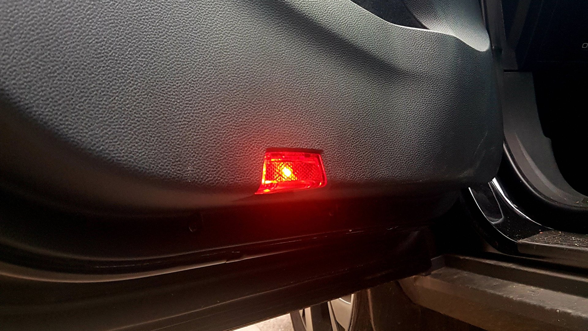 Подсветка в двери Москвич-3 - жгут для подключения смотреть онлайн