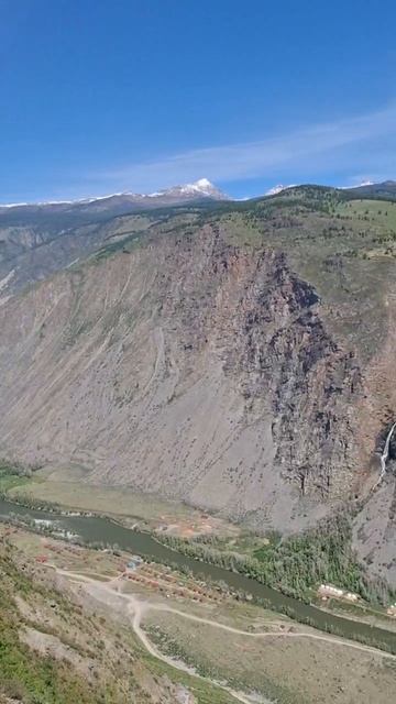 Утро на Катаюрке: Природа Алтая пробуждается 🌅🏞️