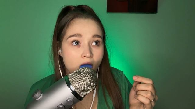 010. АСМР грызу различные предметы ASMR chewing and biting on random objects смотреть онлайн