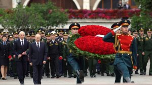 В 84-ю годовщину начала ВОВ глава России В.В.Путин возложил венок к Могиле Неизвестного Солдата