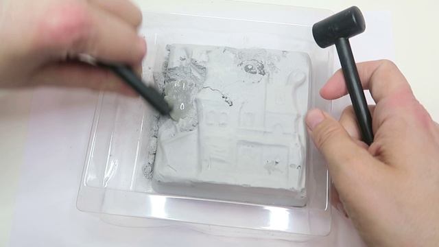 Набор для раскопок "Замок с привидениями", компания "Десятое королевство" смотреть онлайн