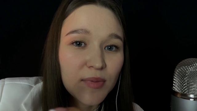 089. АСМР прикосновения к лицу, движения рук, визуальные триггеры смотреть онлайн