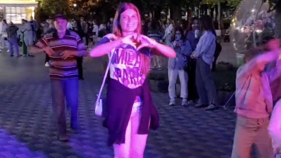👍#30. Крутая музыка, горячий танец:🔥🔥Дискотека и Ольга зажигает‼️#дискотека #Ростов