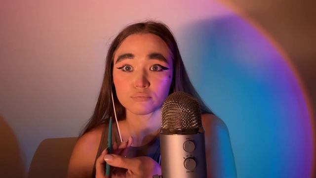 036. АСМР делаю себе ужасный макияж