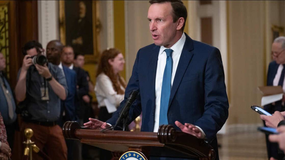 В США призвали запретить Трампу вовлекать страну в конфликт на Ближнем Востоке
