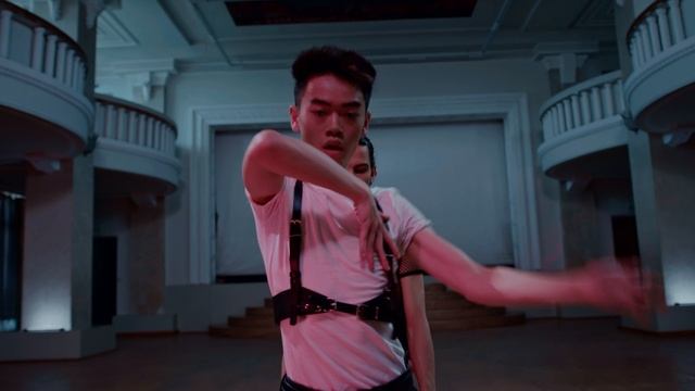 10275148-uhd_4096_2160_25fps