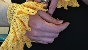 Мастер класс по вязанию кружевных манжетов крючком 💥
