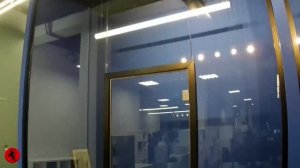 Межкомнатная перегородка из стекла в стиле Лофт Loft . Офисная перегородка из стекла.