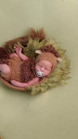 В костюме верблюжонка
