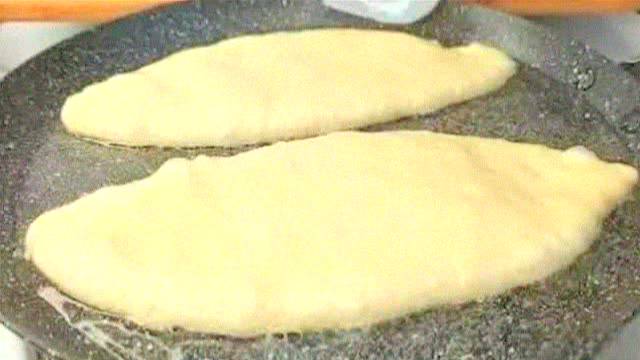 "Пятиминутки" – вкуснее беляшей и чебуреков! Быстрый рецепт пока кипятится чайник, попробуй и ты!